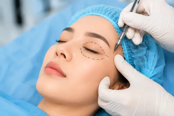 Phẫu thuật thẩm mỹ là gì? Những điều cần biết trước khi quyết định làm đẹp